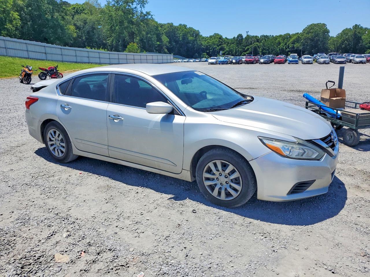 2016 Nissan Altima 2.5 - Image 4