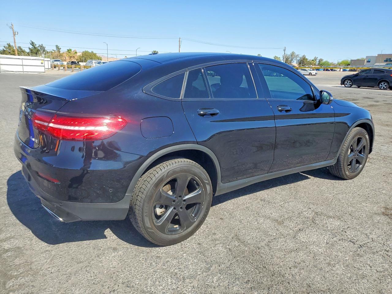 2019 Mercedes-Benz Glc Coupe 300 4Matic - Image 3