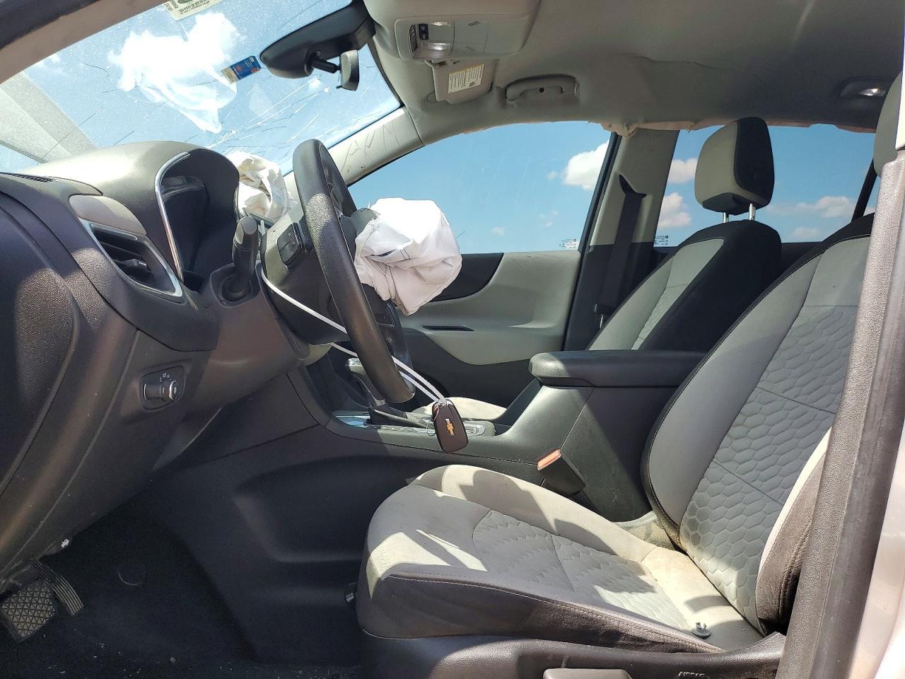 2020 Chevrolet Equinox Ls - Image 7