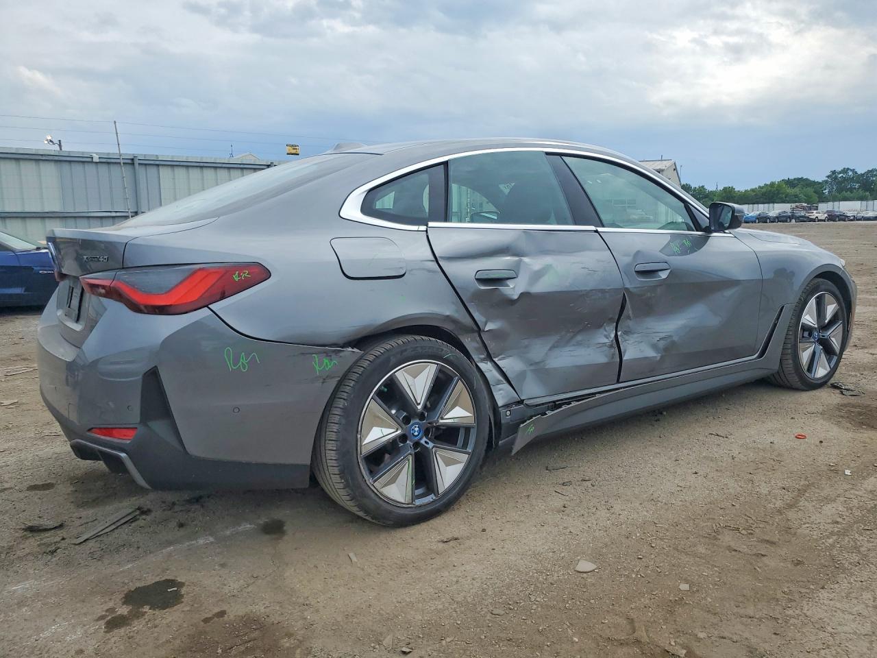 2024 BMW I4 xDrive 40 - Фото 3