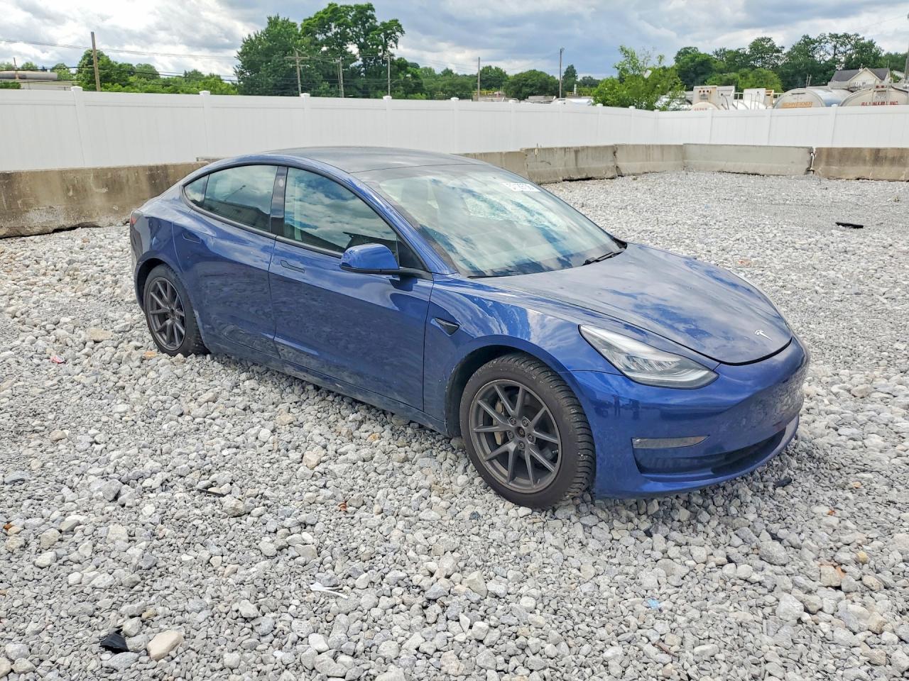 2021 Tesla Model 3 - Фото 4