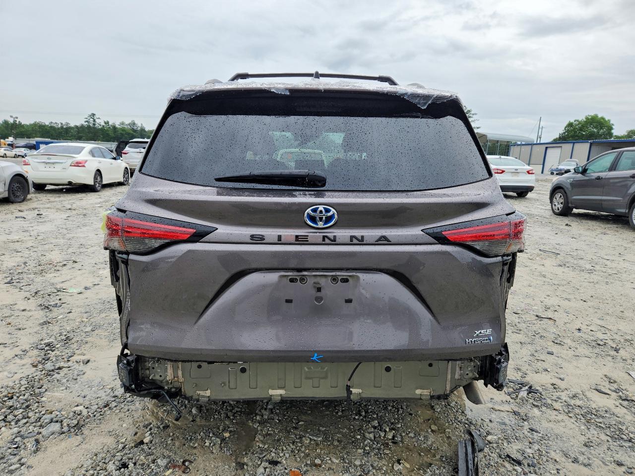 2022 Toyota Sienna Xse - Фото 6