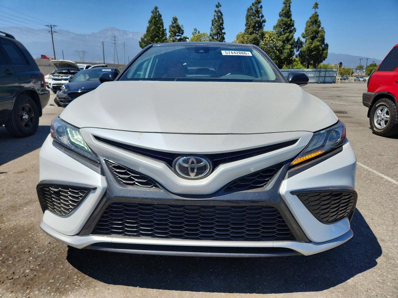 2021 Toyota Camry Xse - Фото 5