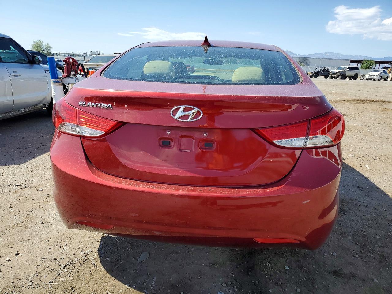 2013 Hyundai Elantra Gls - Image 6