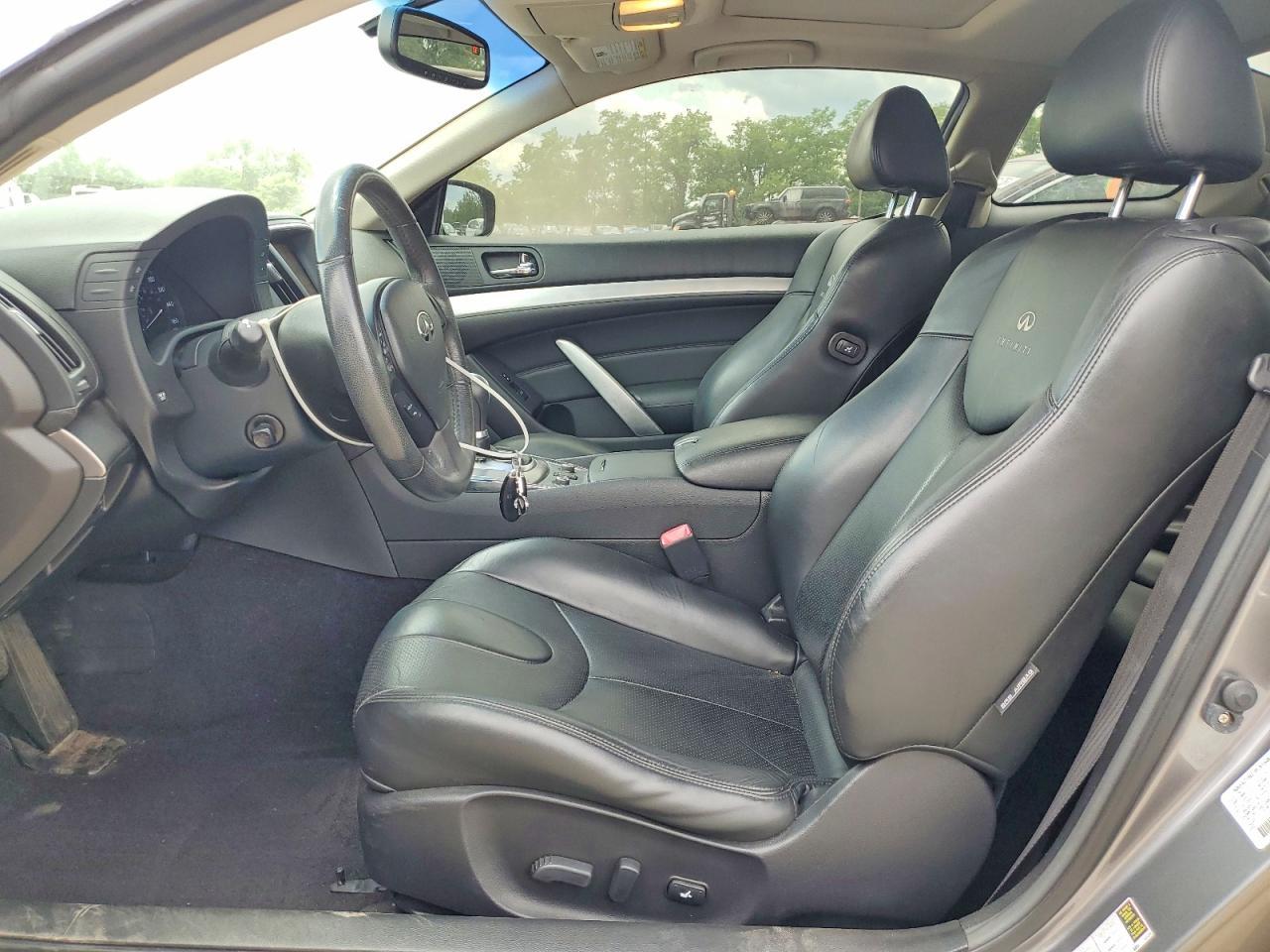 2011 Infiniti G37 - Image 7