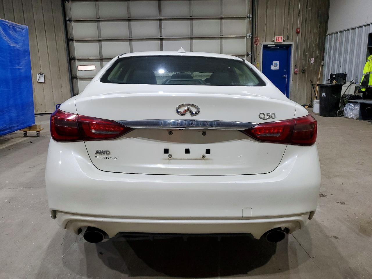 2018 Infiniti Q50 3.0T Luxe - Фото 6