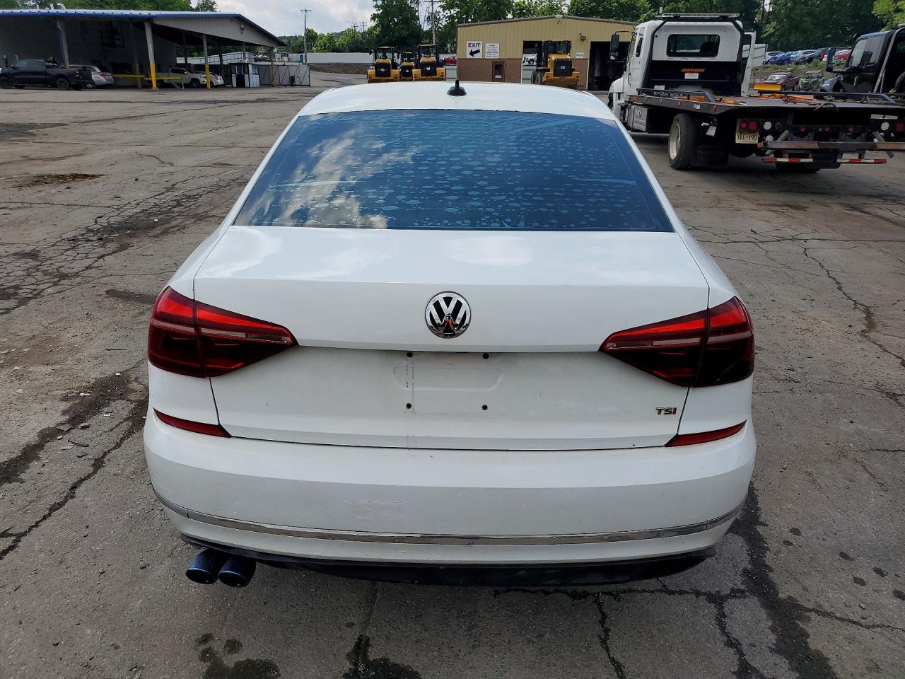 2018 Volkswagen Passat S - Фото 6