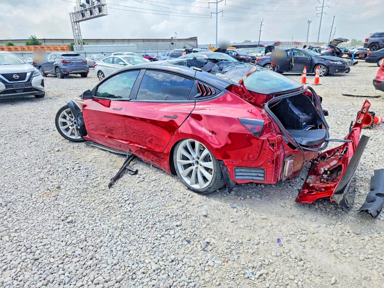 2018 Tesla Model 3 - Фото 2
