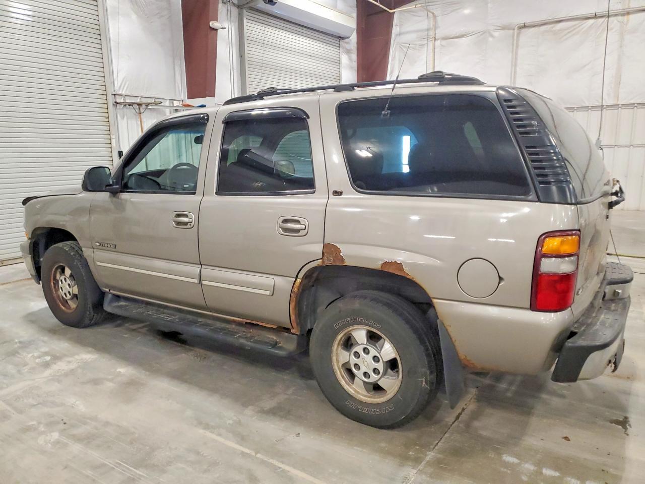 2001 Chevrolet Tahoe K1500 - Фото 2