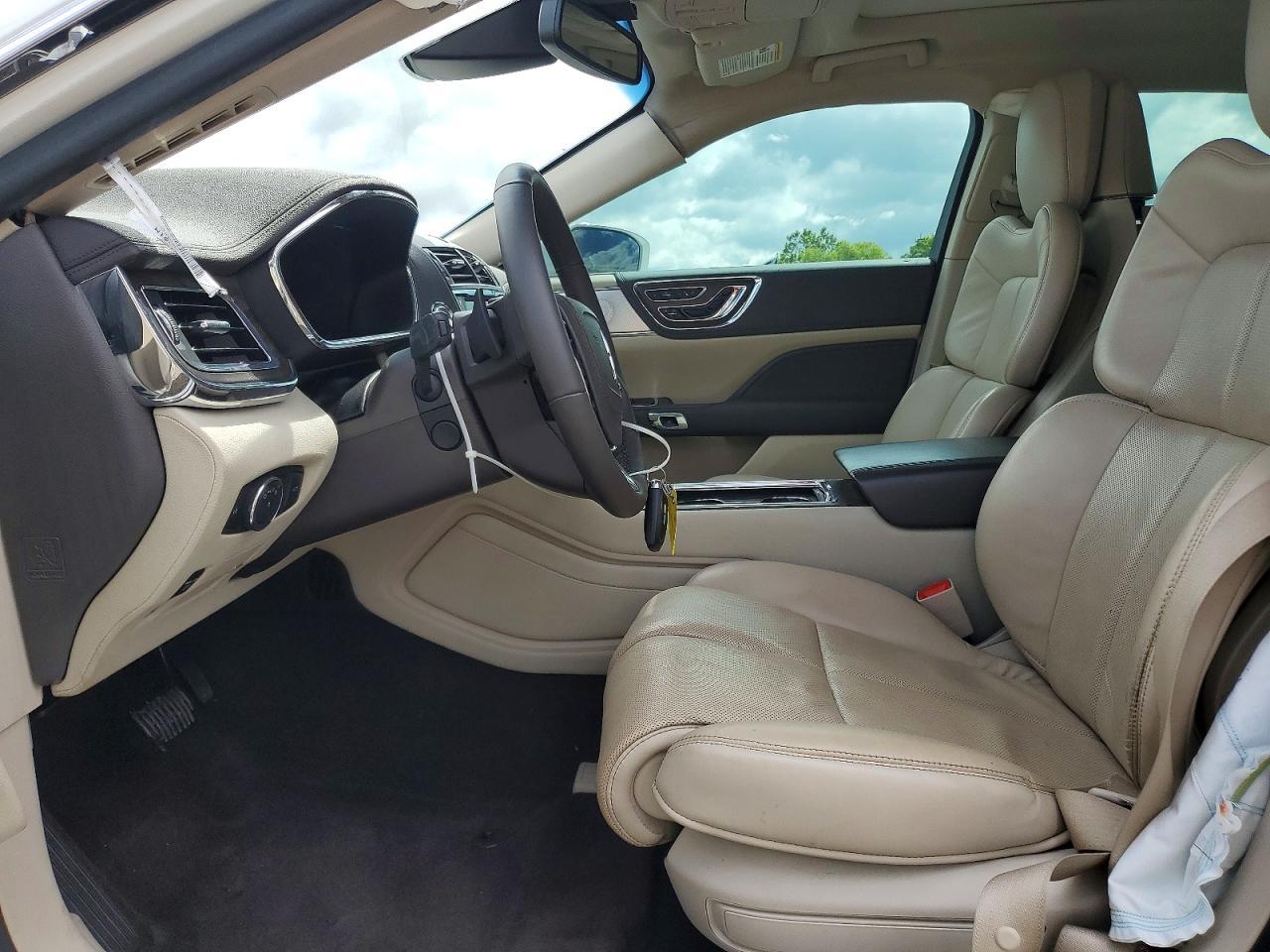 2020 Lincoln Continental Reserve - Фото 7