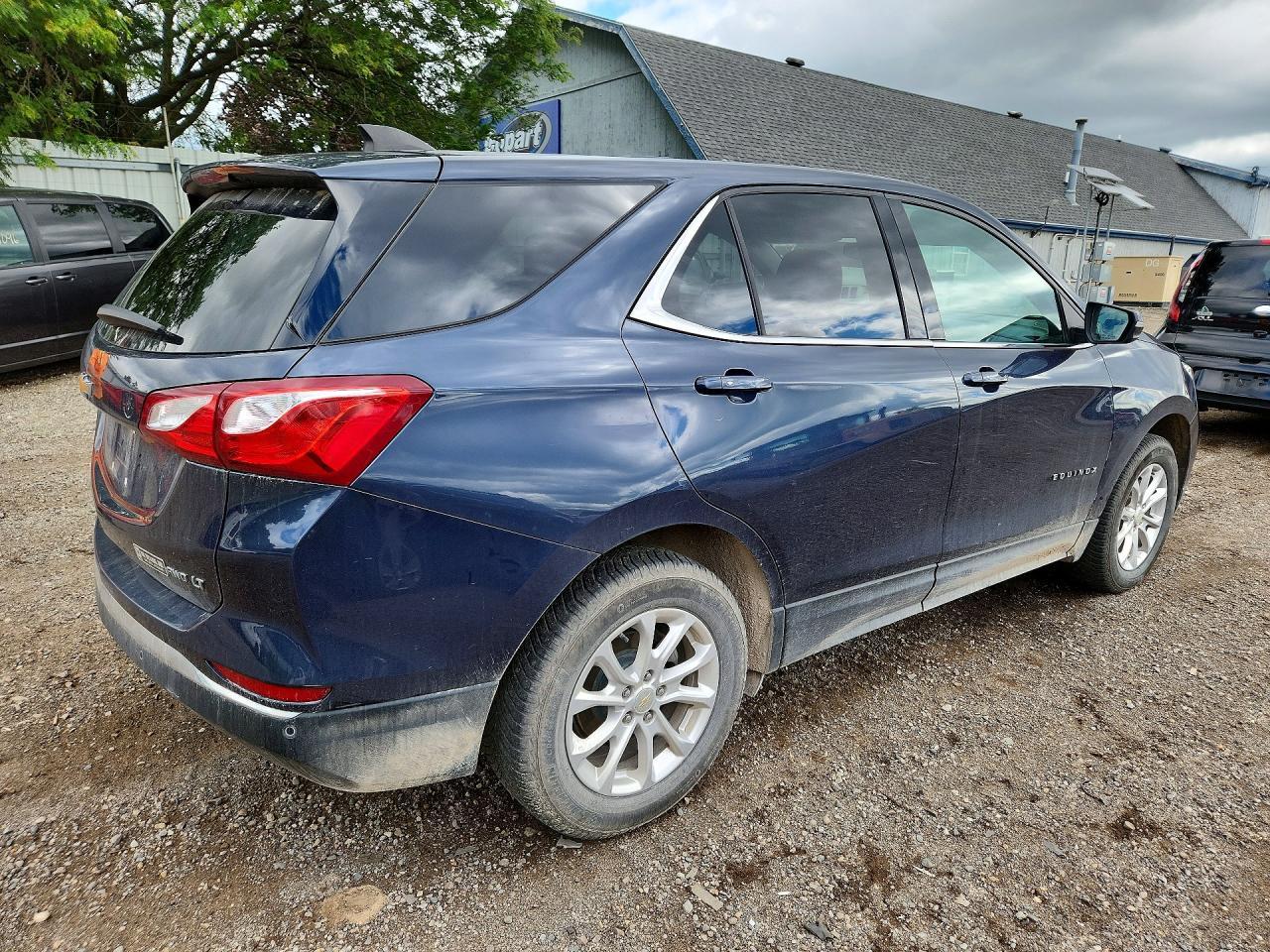 2018 Chevrolet Equinox Lt - Image 3