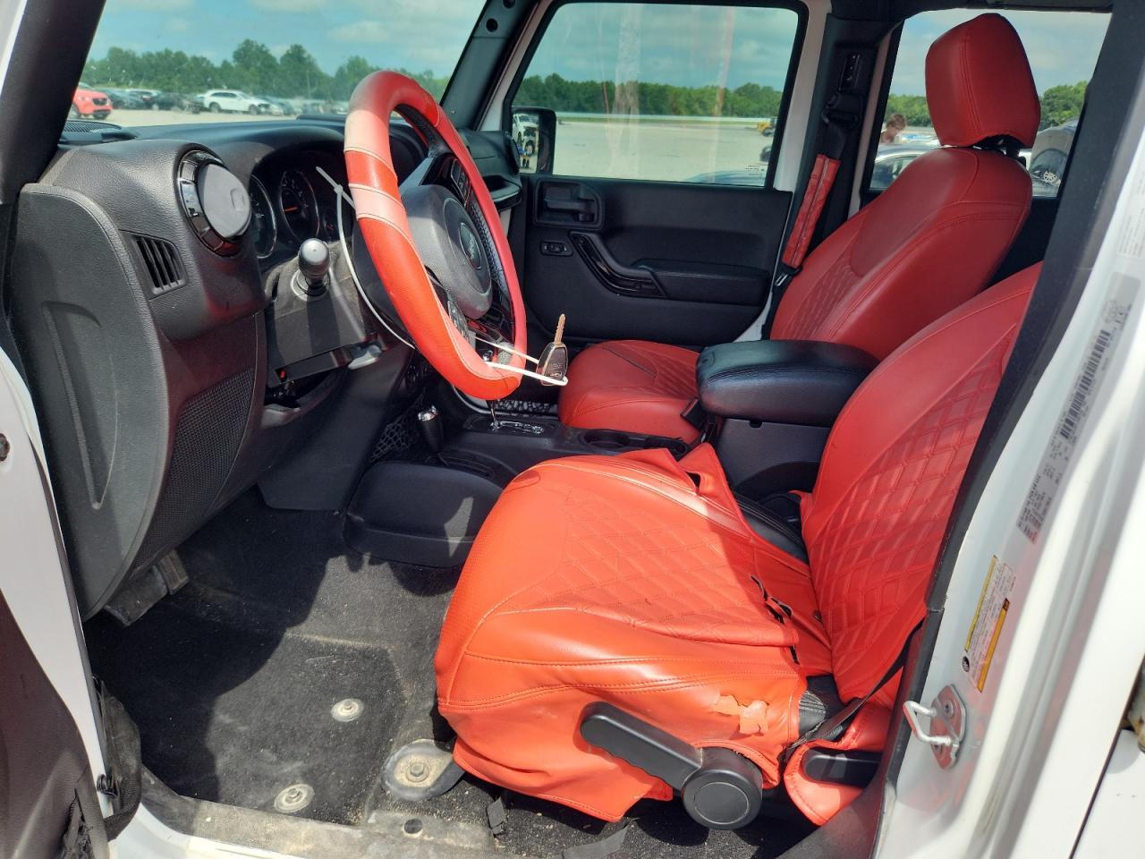 2015 Jeep Wrangler Unlimited Sahara - Фото 7