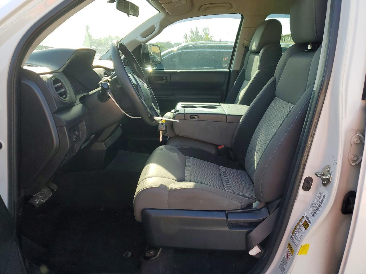 2014 Toyota Tundra Double Cab Sr - Image 7