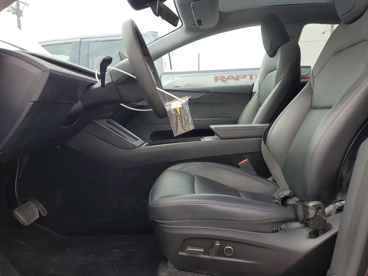 2026 Tesla Model Y - Image 7