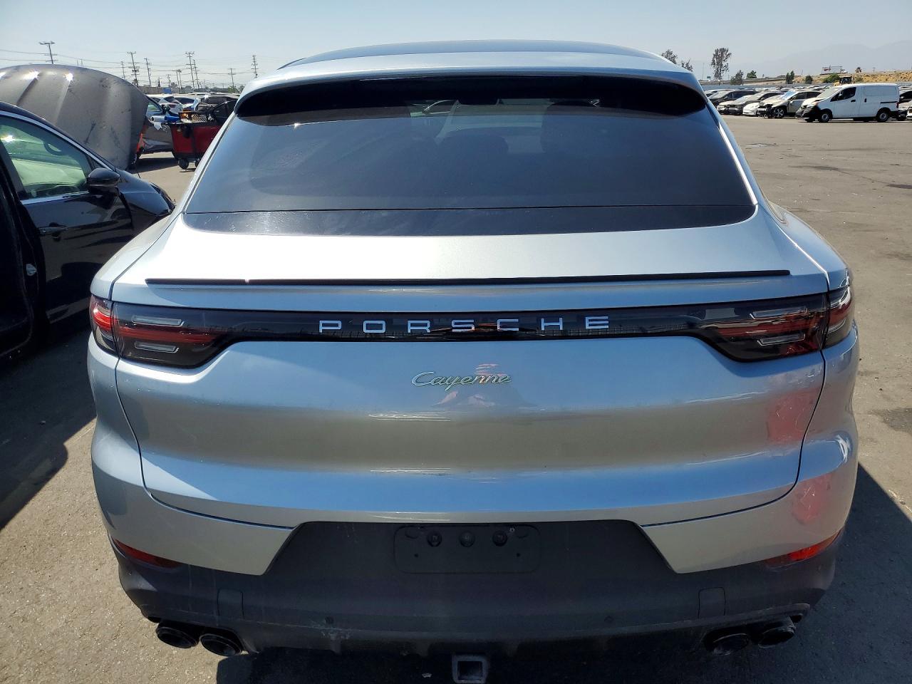 2022 Porsche Cayenne E Hybrid Coupe - Image 6