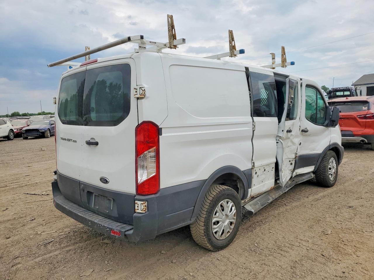 2018 Ford Transit T-250 - Image 3