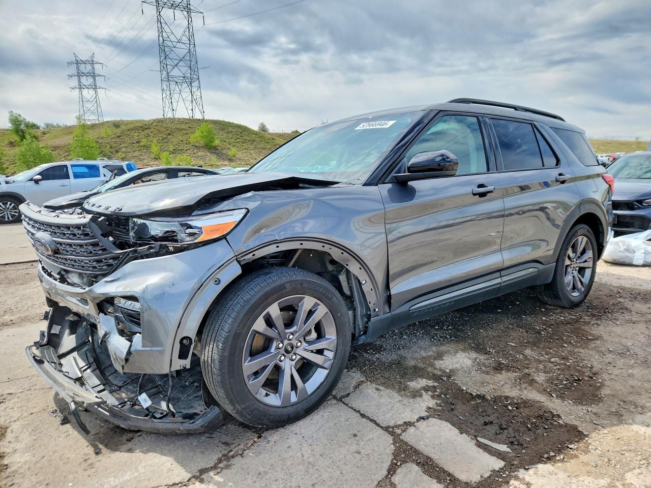 2023 Ford Explorer Xlt
