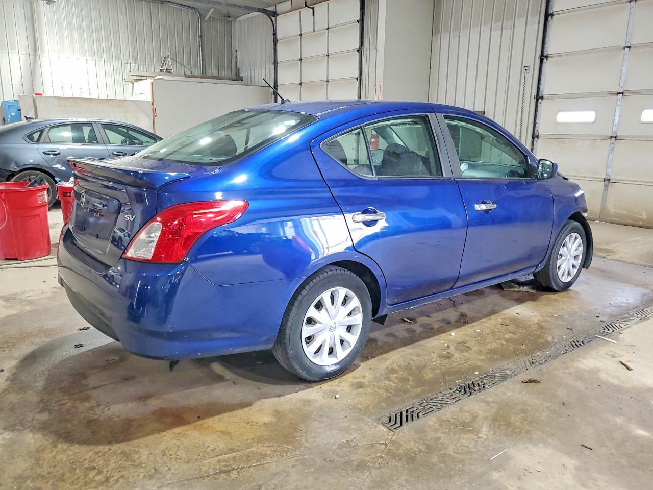 2019 Nissan Versa Sv - Фото 3