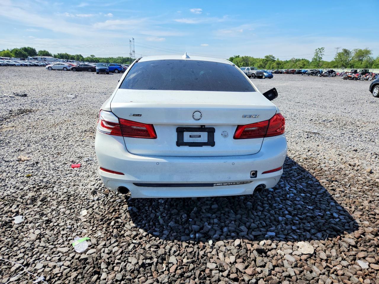 2019 BMW 530 Xi - Фото 6