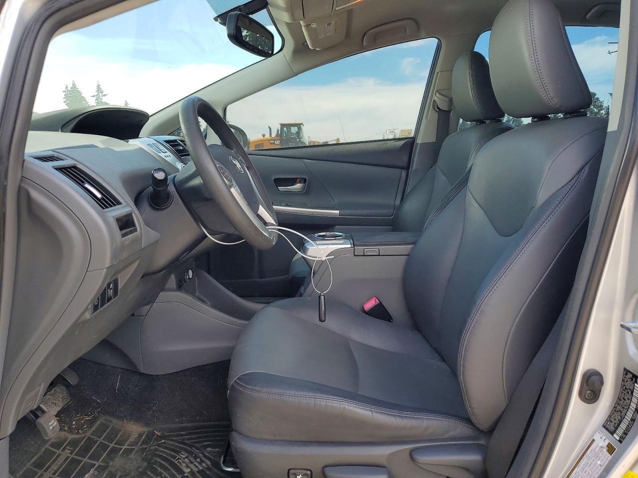 2012 Toyota Prius Base - Image 7