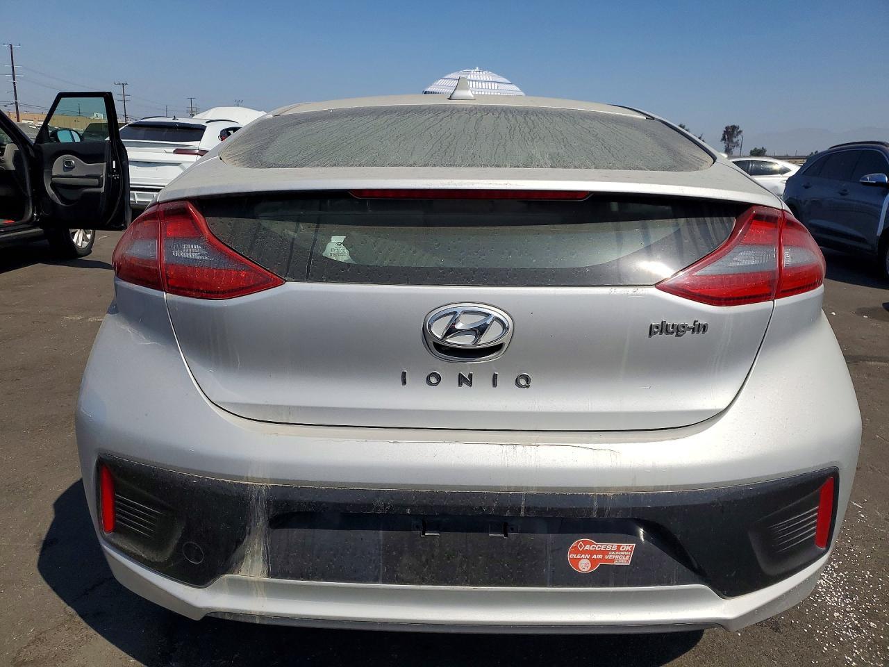 2019 Hyundai Ioniq Plug-In Hybrid Base - Фото 6