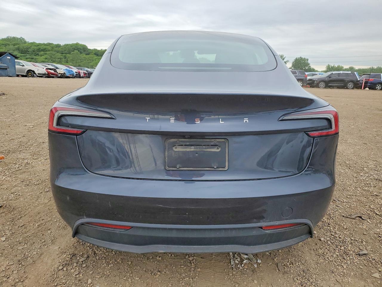 2024 Tesla Model 3 - Image 6