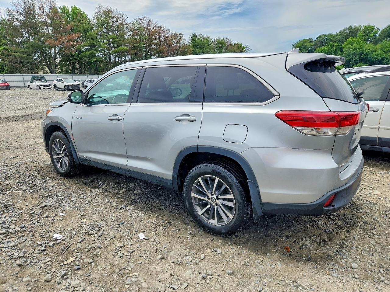 2019 Toyota Highlander Hybrid Xle - Фото 2