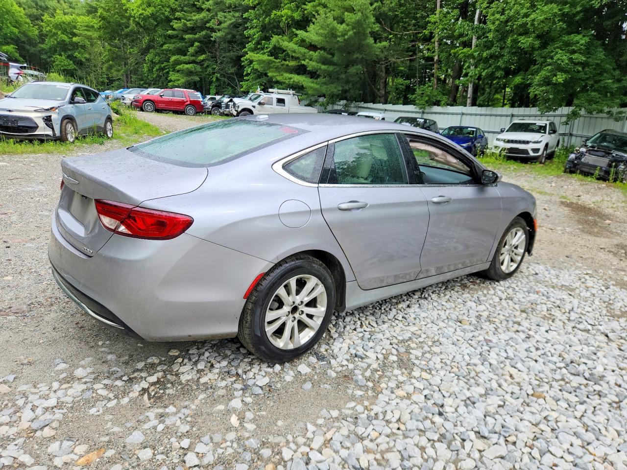 2016 Chrysler 200 Limited - Image 3