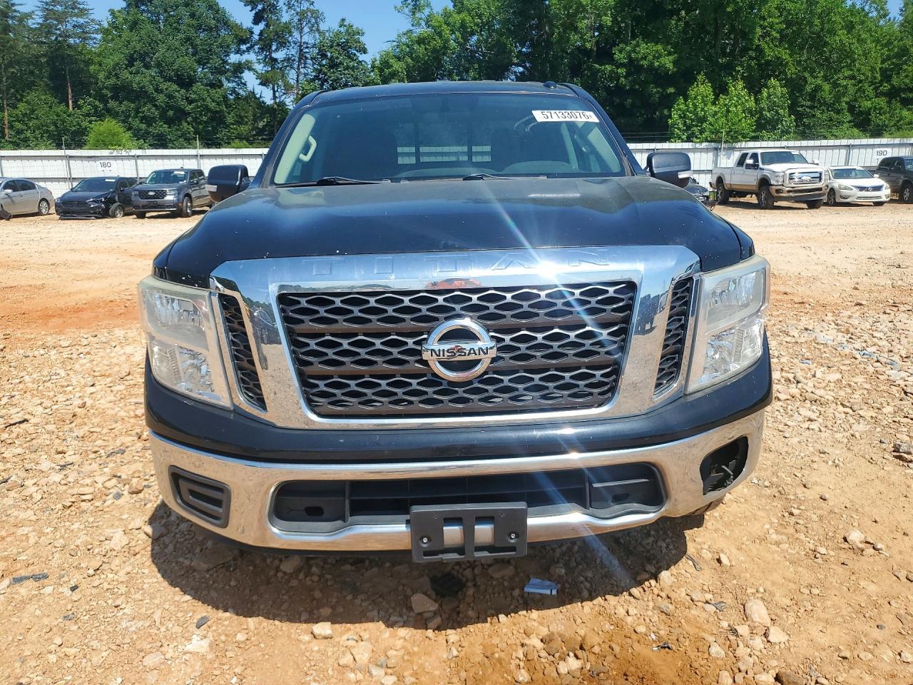 2017 Nissan Titan - Фото 5