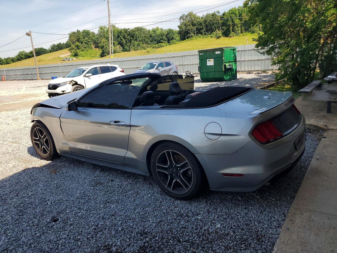 2020 Ford Mustang - Фото 2