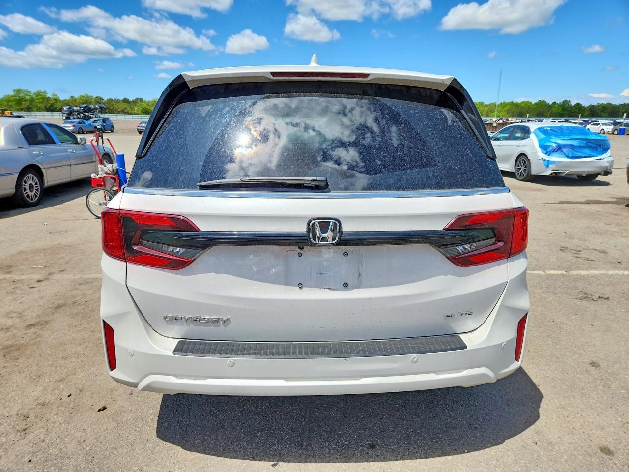 2026 Honda Odyssey Elite - Image 6