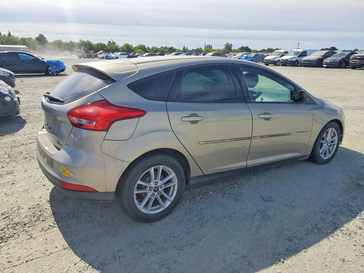 2015 Ford Focus Se - Image 3
