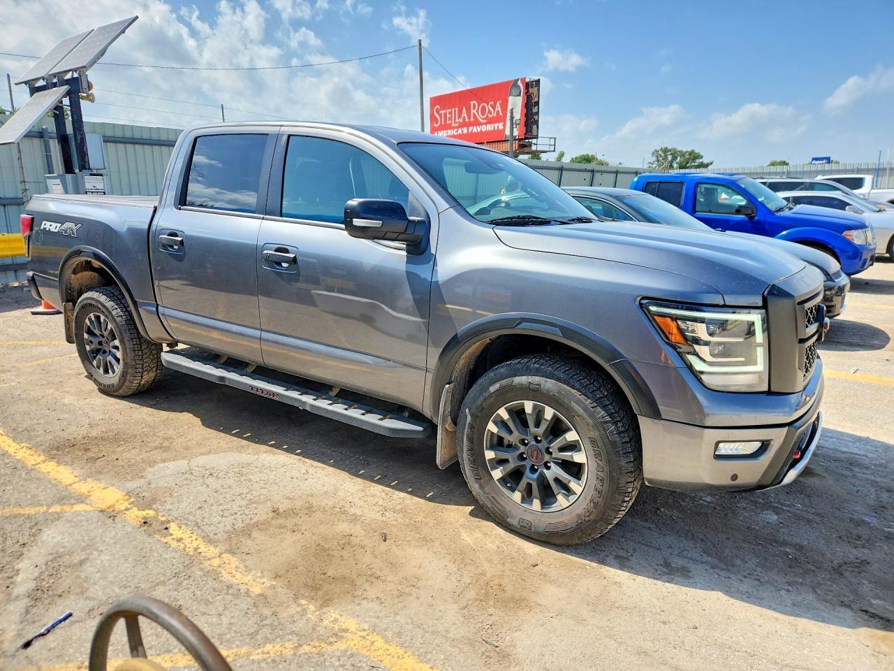 2024 Nissan Titan Pro-4X - Image 4