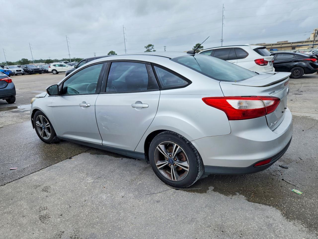 2014 Ford Focus Se - Image 2