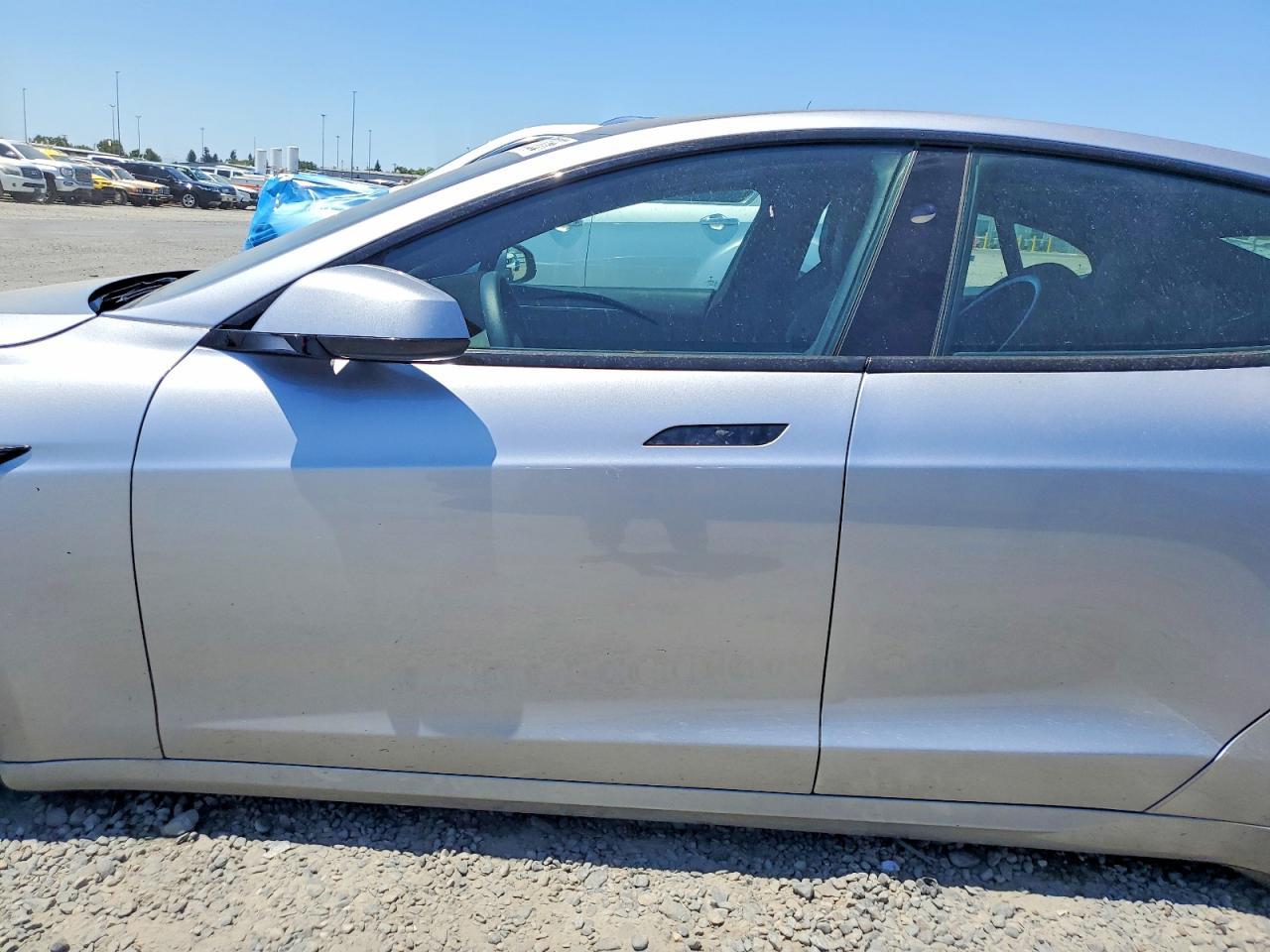 2025 Tesla Model S - Фото 7