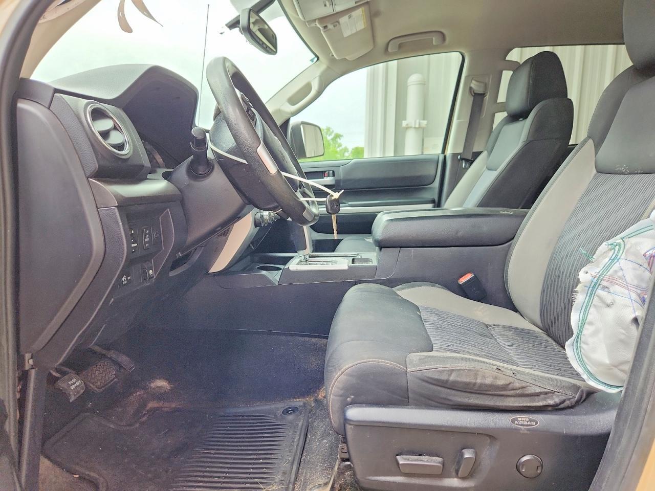 2017 Toyota Tundra Sr5 - Image 7