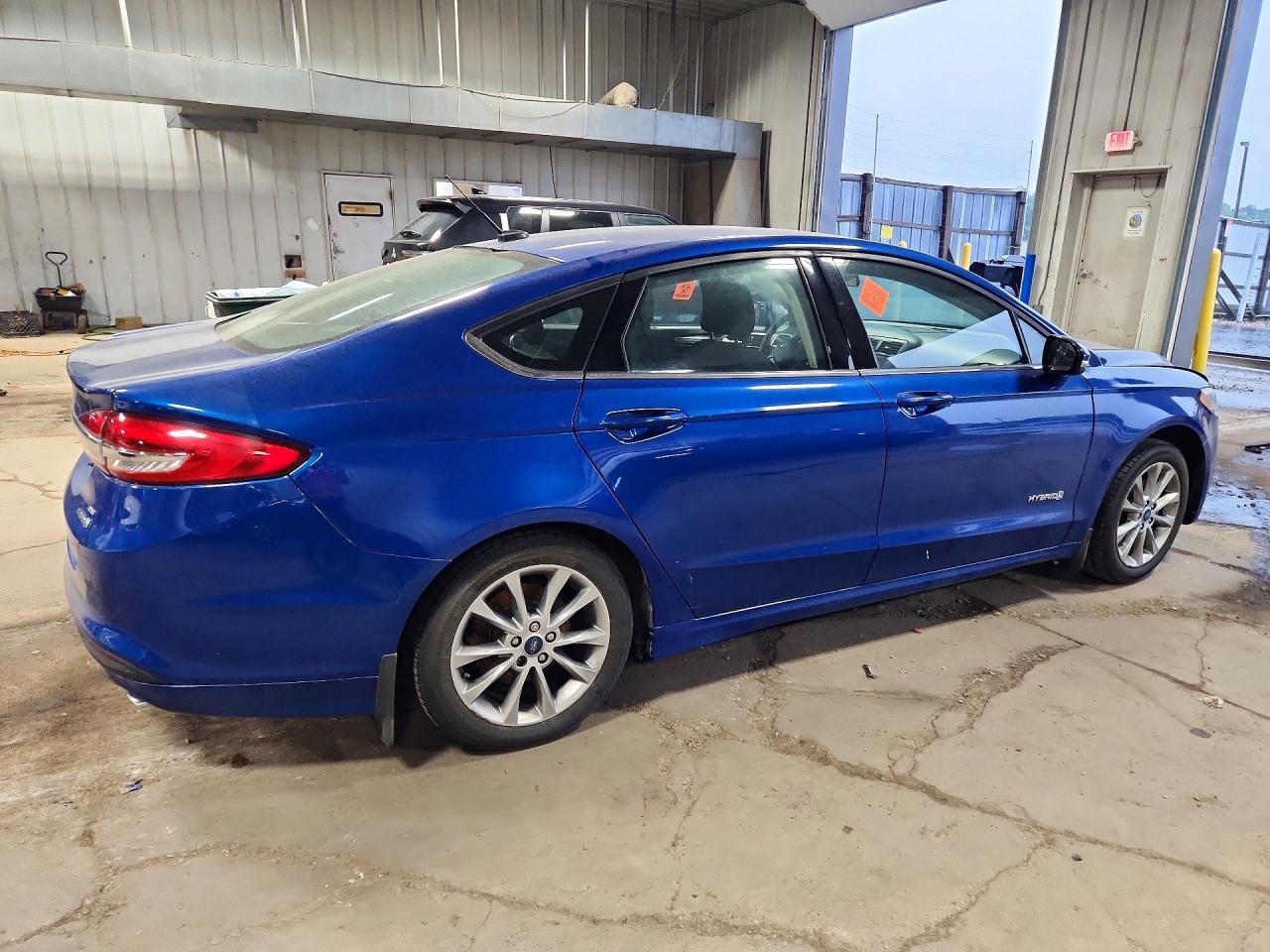 2017 Ford Fusion Se Hybrid - Фото 3