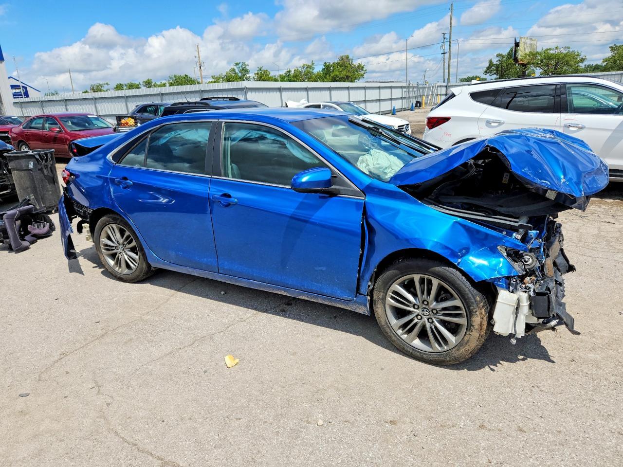 2017 Toyota Camry Se - Image 4