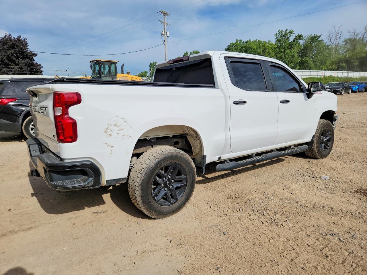 2022 Chevrolet Silverado K1500 Lt Trail Boss - Image 3