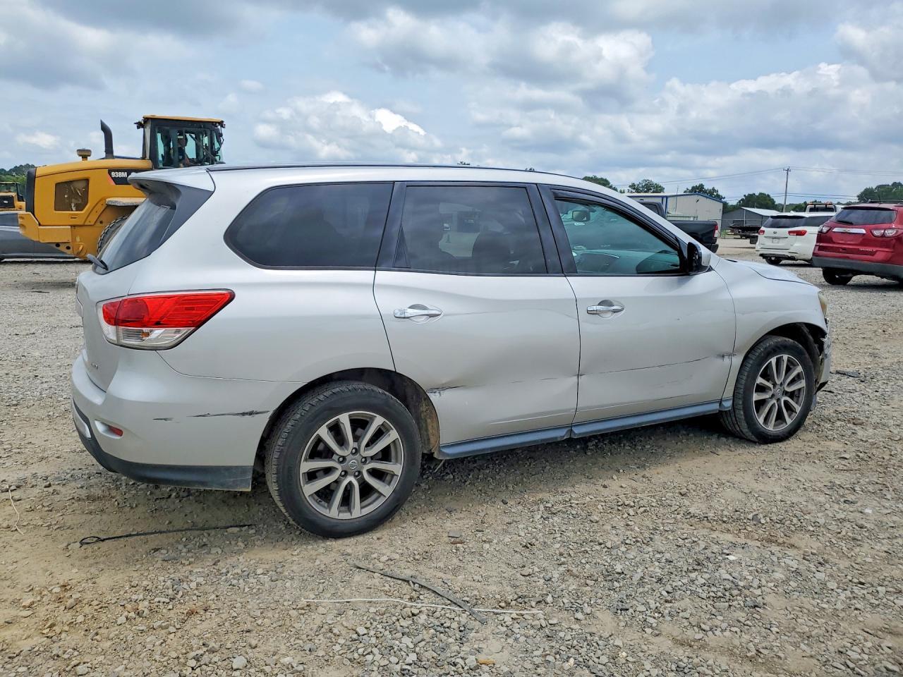 2015 Nissan Pathfinder S - Фото 3