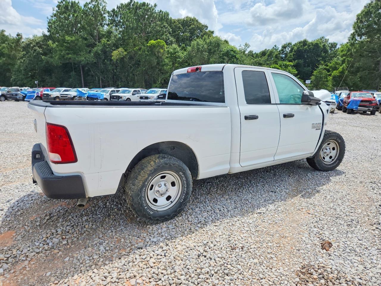 2020 Ram 1500 Classic Tradesman - Фото 3
