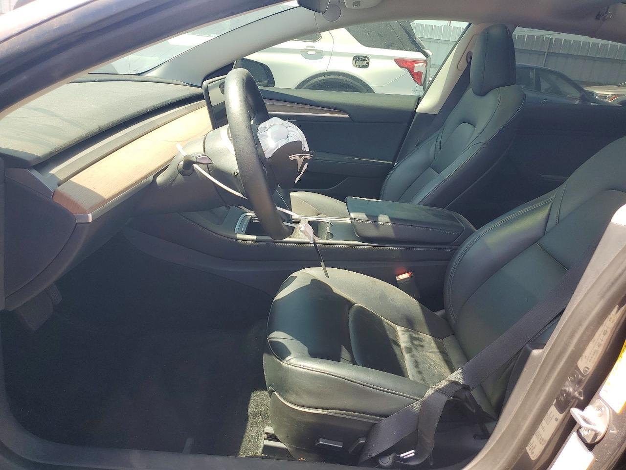 2023 Tesla Model 3 - Image 7