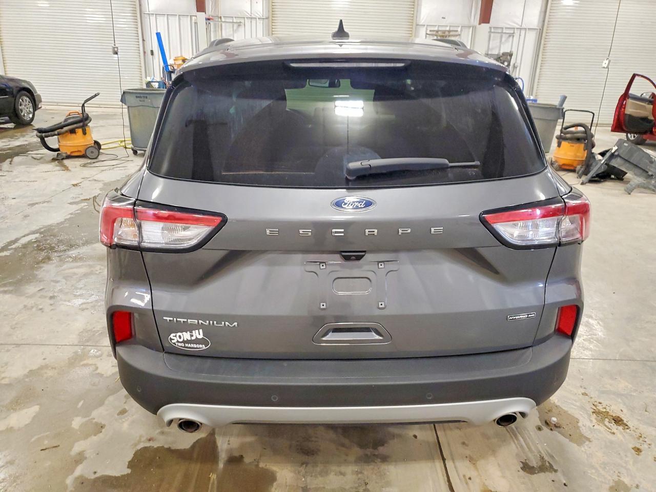 2022 Ford Escape Titanium - Image 6