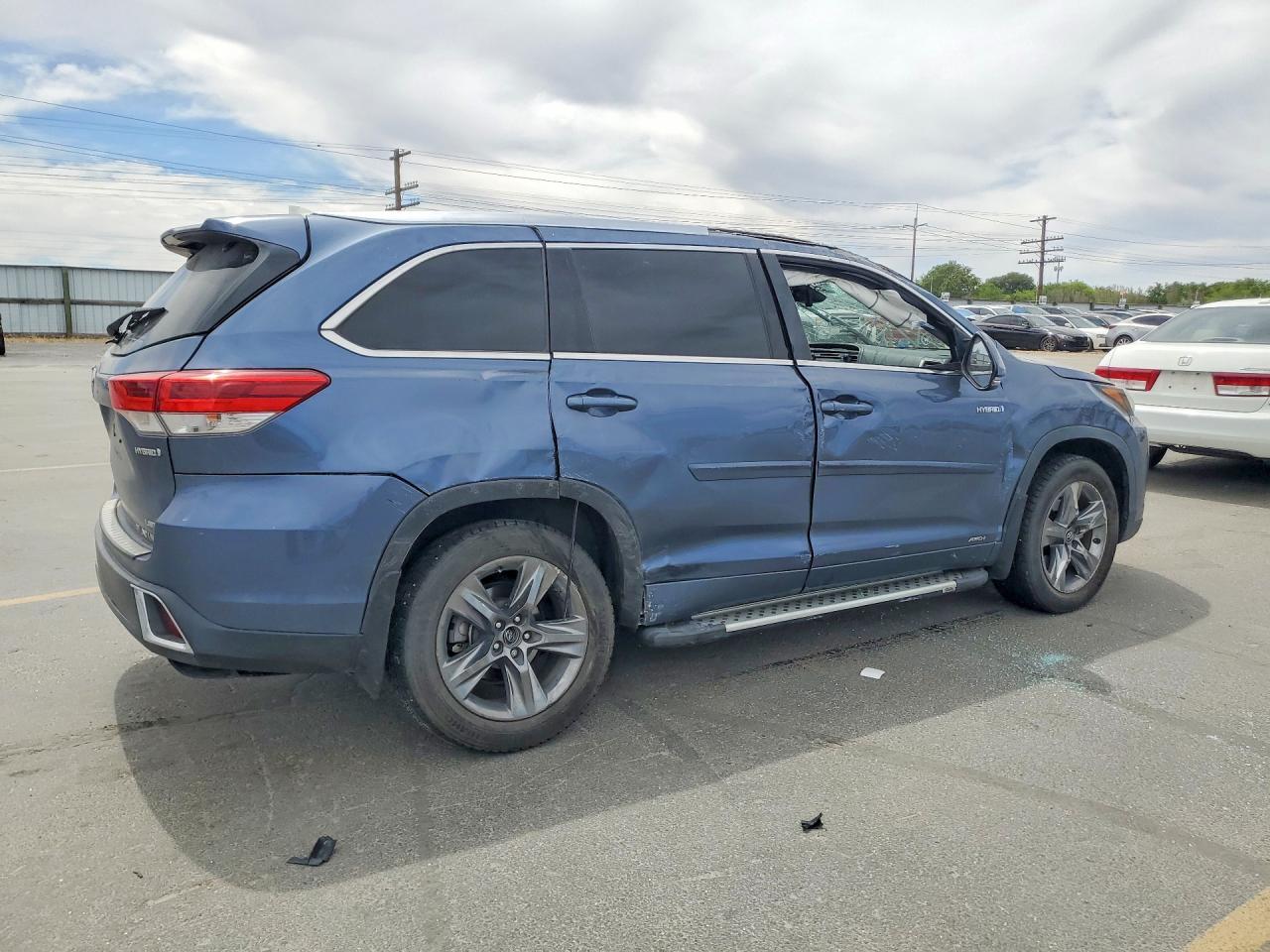 2019 Toyota Highlander Hybrid Limited Platinum - Фото 3