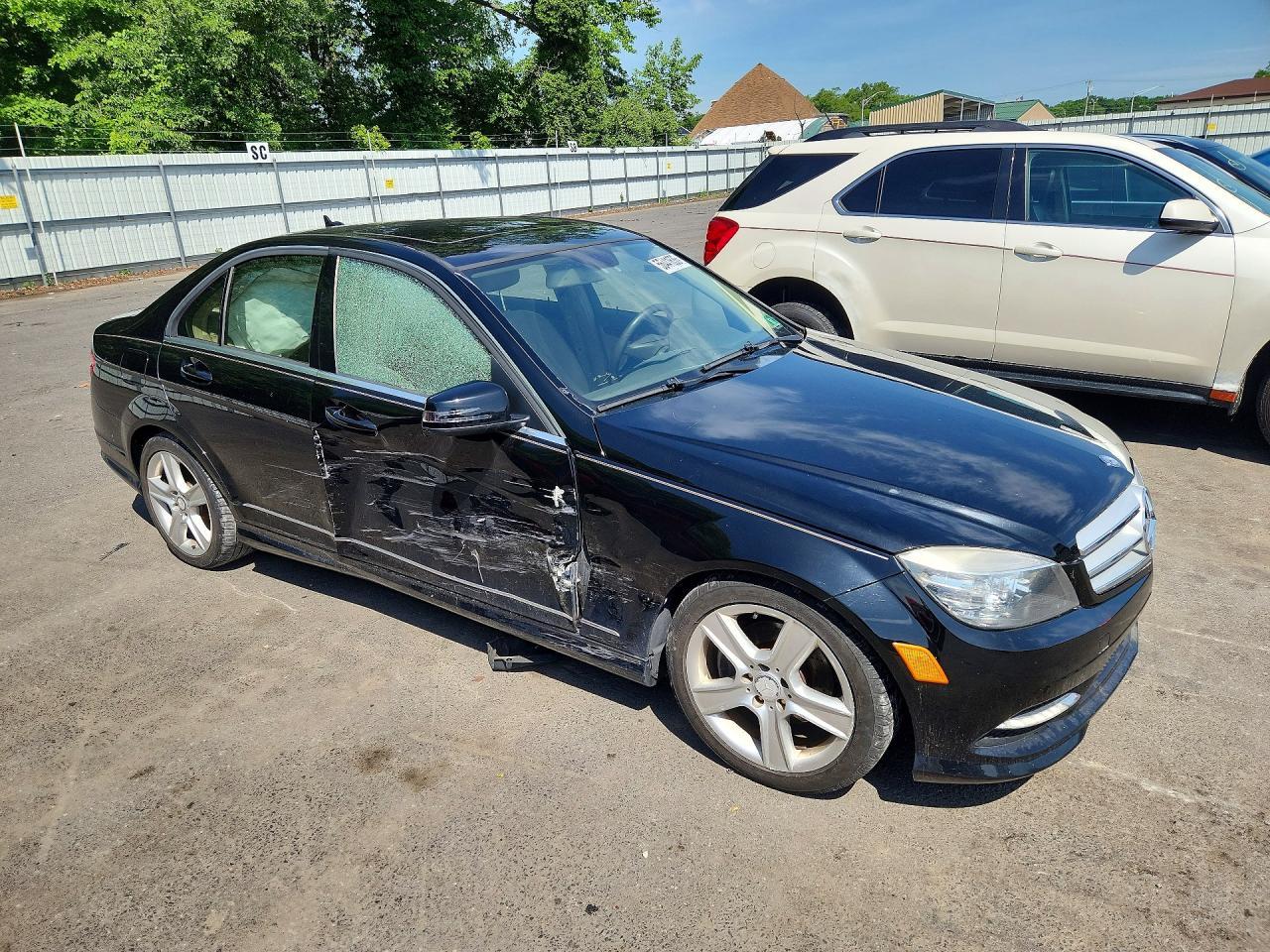 2011 Mercedes-Benz C 300 4Matic - Фото 4