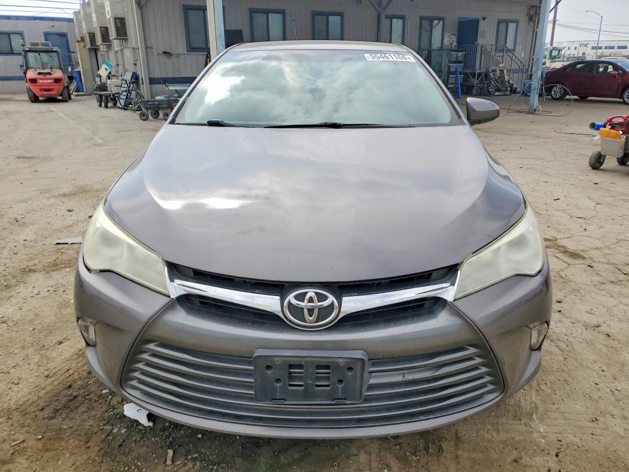 2016 Toyota Camry Le - Фото 5