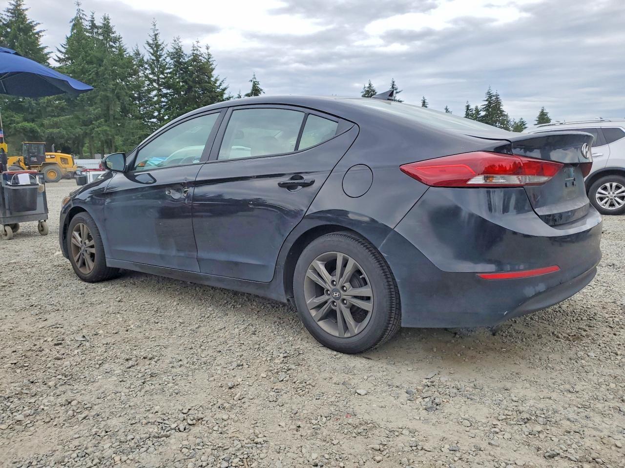 2017 Hyundai Elantra Value Edition - Image 2