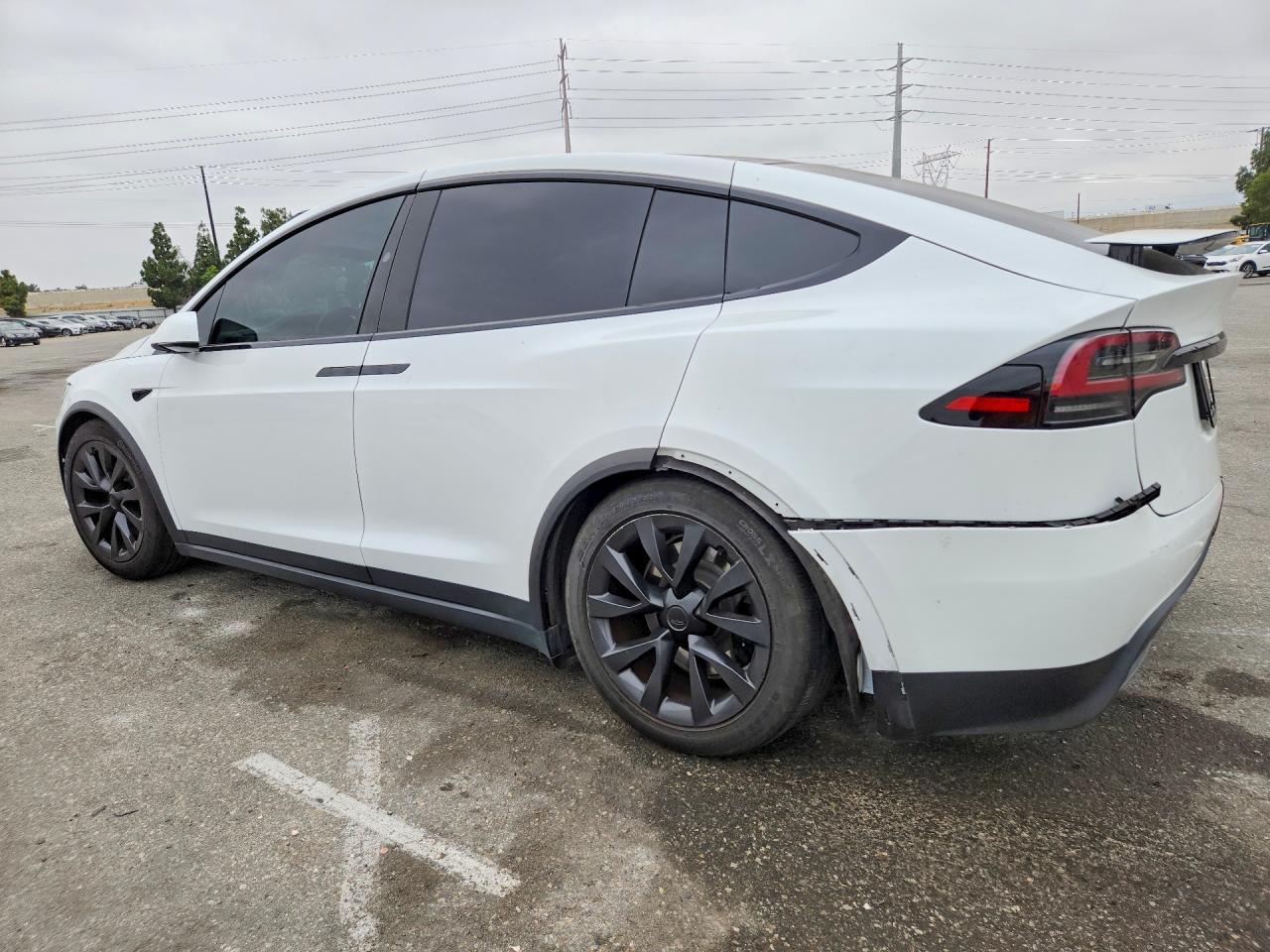 2023 Tesla Model X - Фото 2