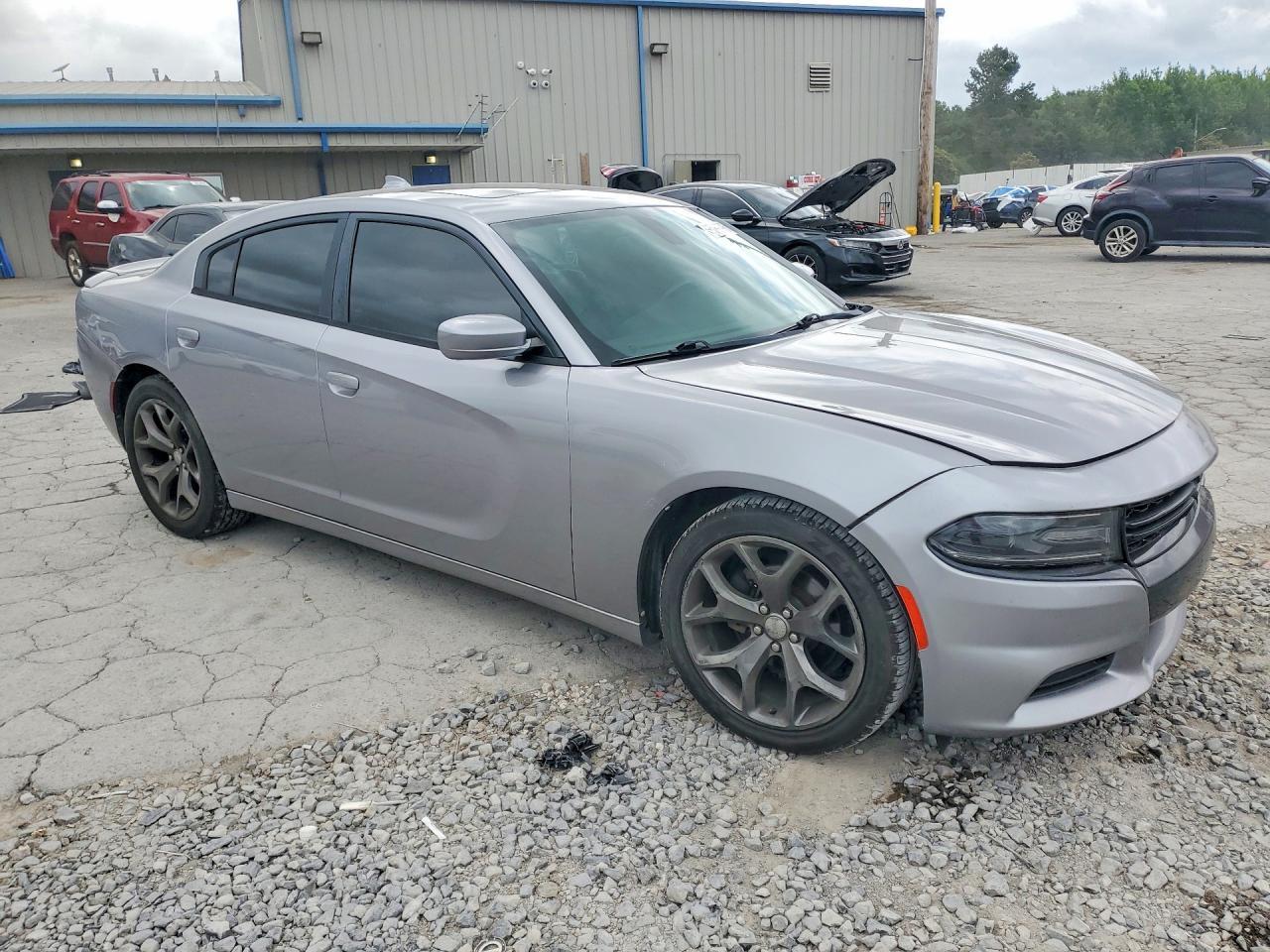 2015 Dodge Charger Sxt - Image 4