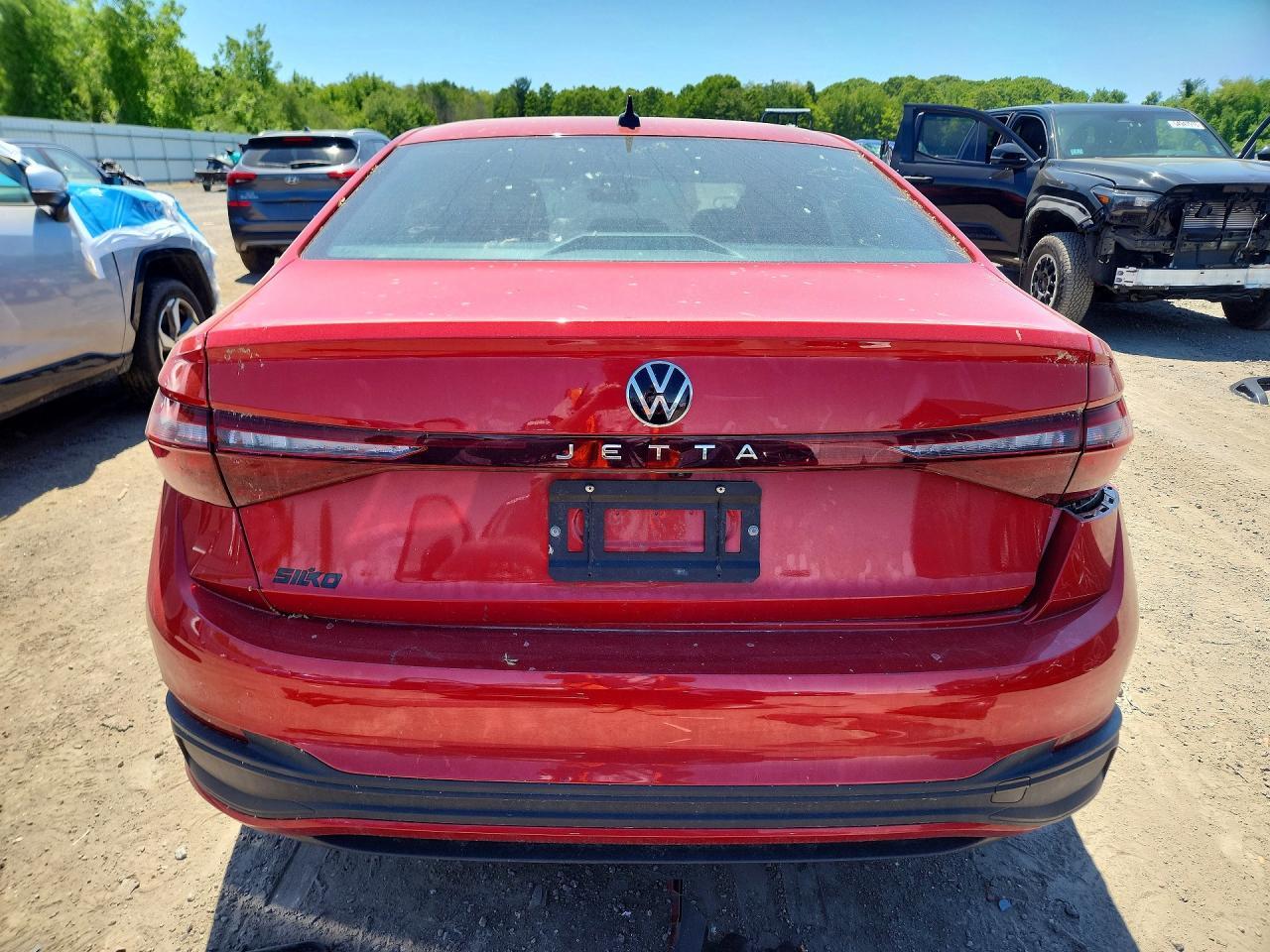 2025 Volkswagen Jetta Sport - Image 6